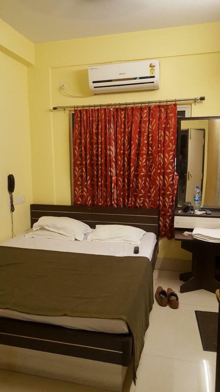 Capital O Kabita Guest House Near Acropolis Mall كولكاتا المظهر الخارجي الصورة