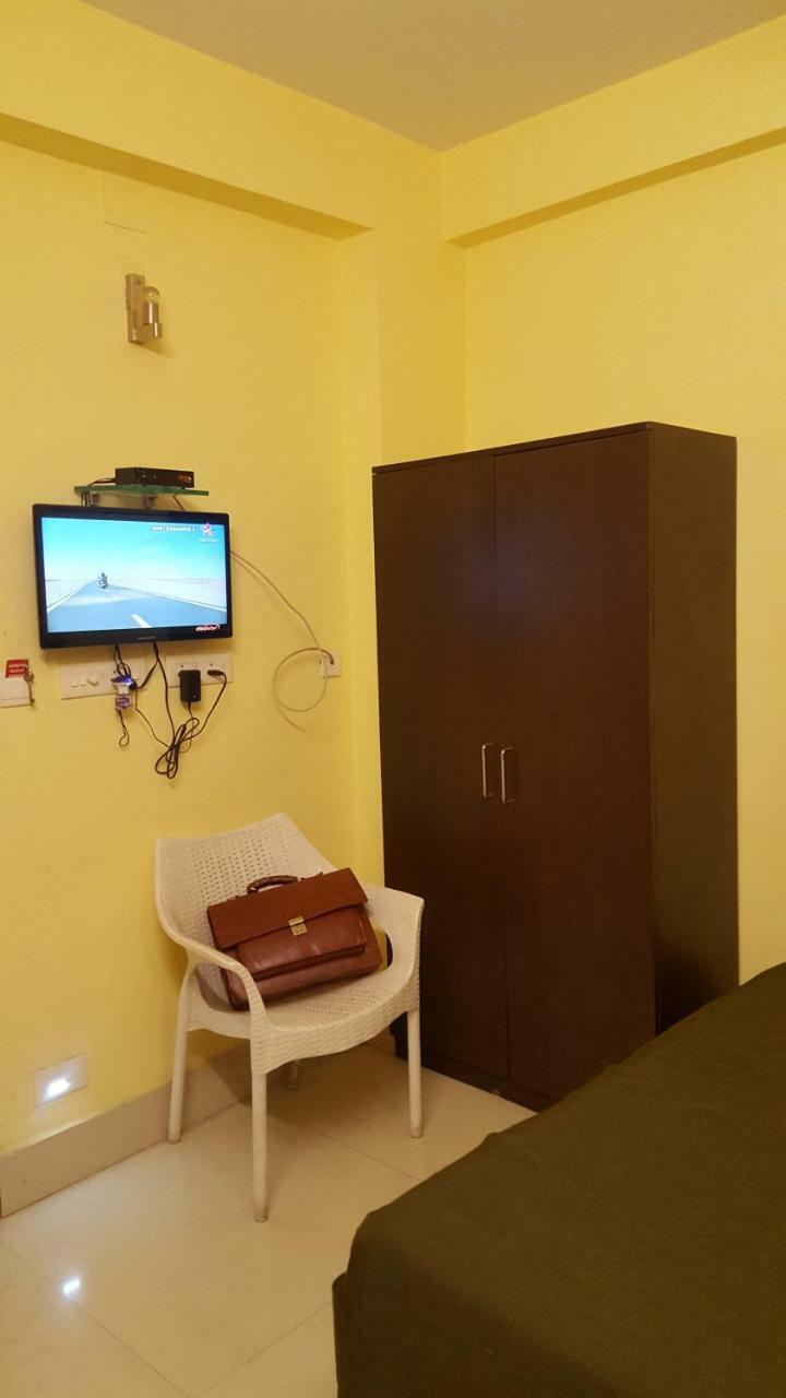 Capital O Kabita Guest House Near Acropolis Mall كولكاتا المظهر الخارجي الصورة